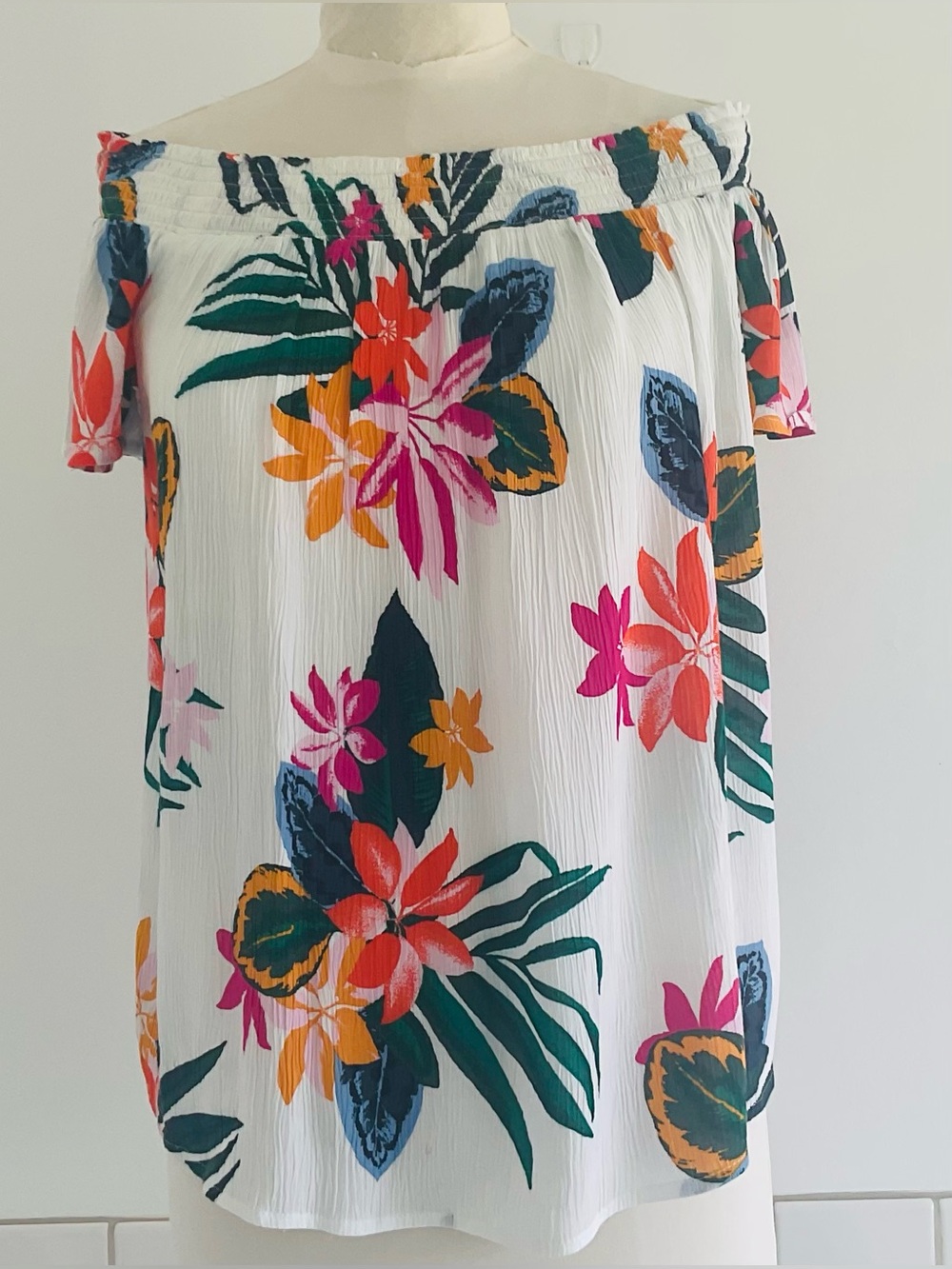 Old Navy White w/Pink Orange Green Off-Shoulder Flutter Sleeve Floral Top  Sz: M